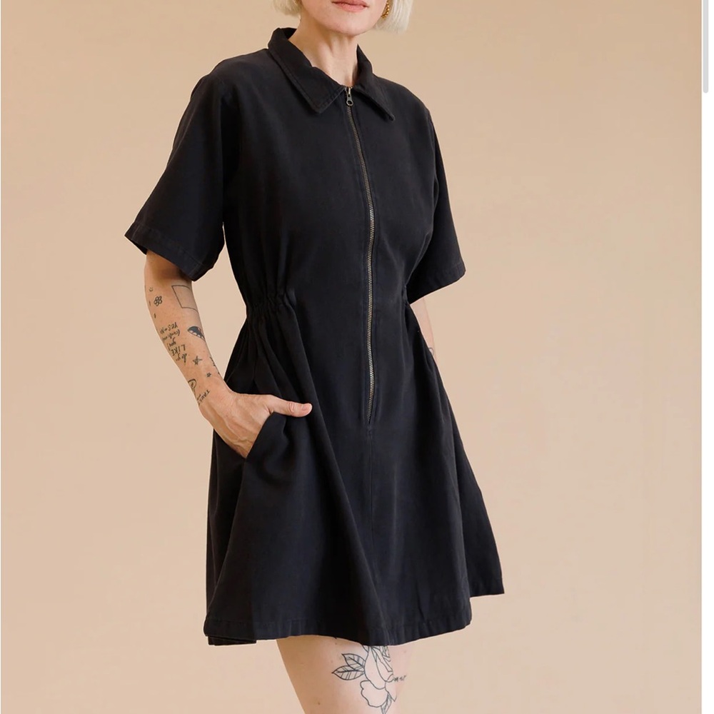 Noble utility dress black